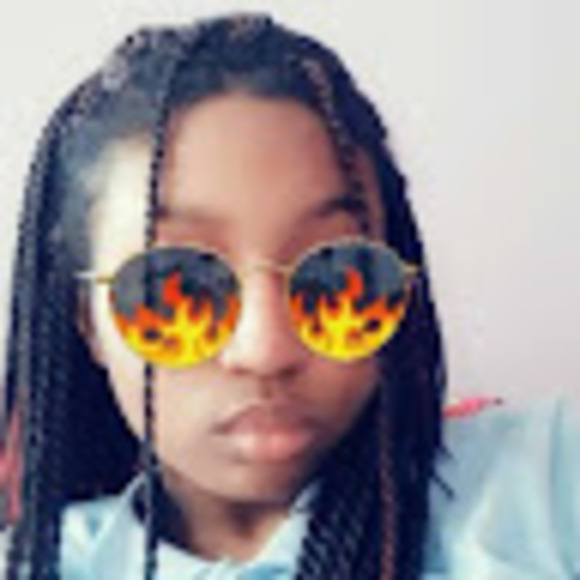 Meet your Posher, Ayanna - Picture 1 of 1